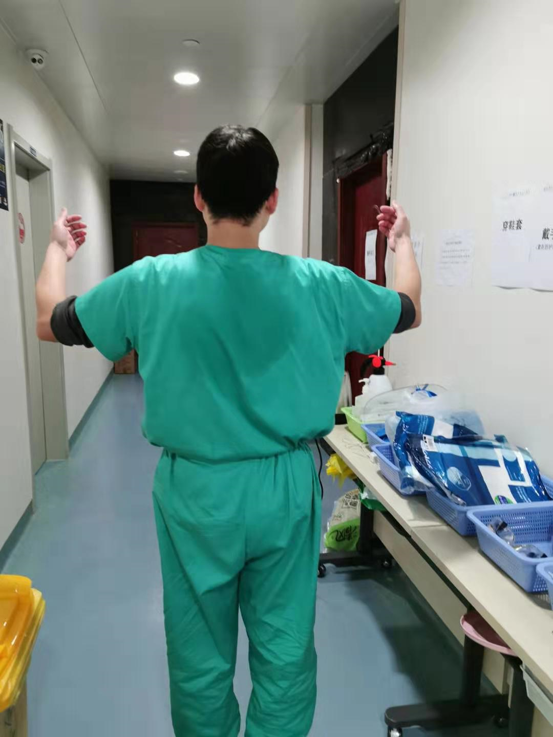 战疫人物一位肿瘤医生的抗疫选择