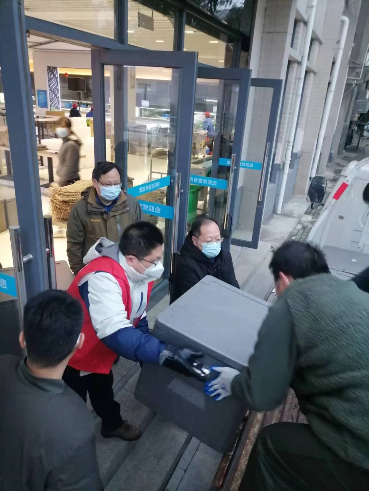 志愿者.jpg